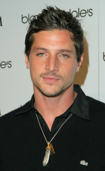 Simon Rex
